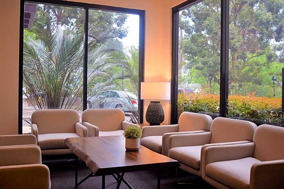 ibis Sydney Thornleigh Hotel