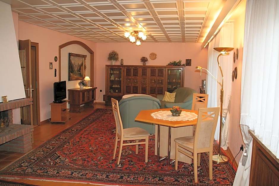 Albertus Paris Aparthotel