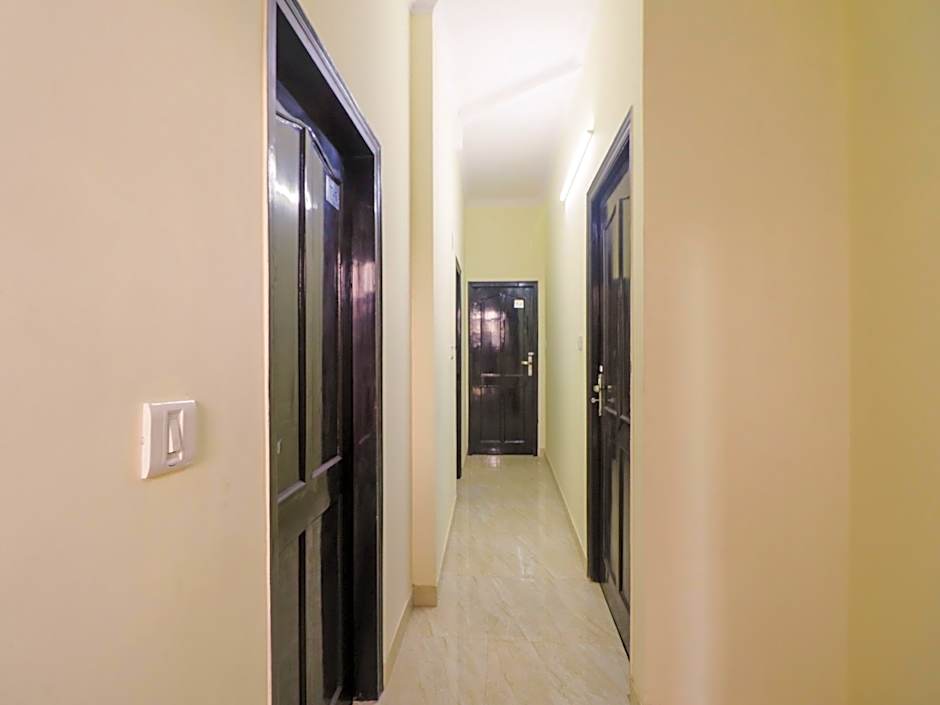 The Golden Bridge by OYO Rooms – Delhi, NY