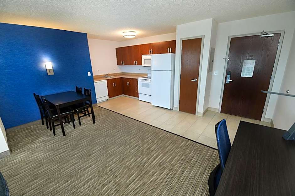 Holiday Inn Express Hotel & Suites Grand Forks By IHG