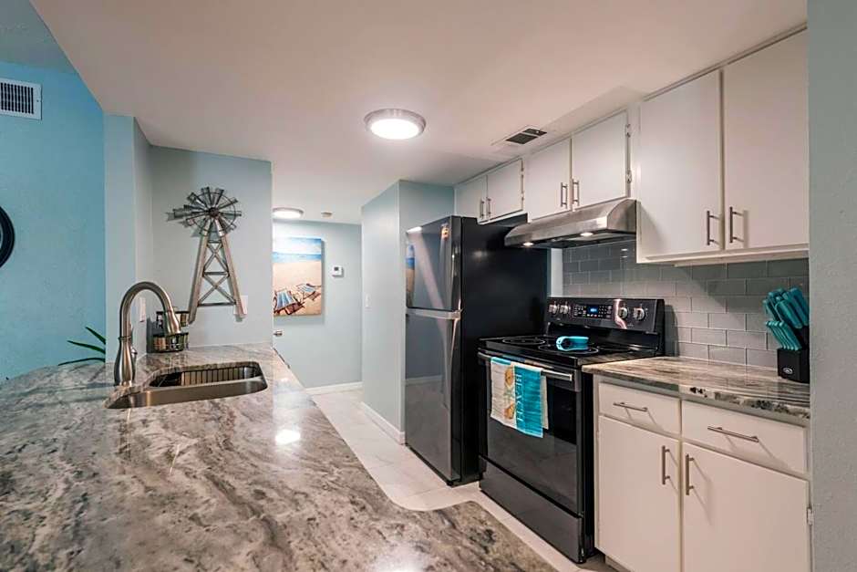 Relaxing Spacious Coastal 3bd Gulfport Paradise