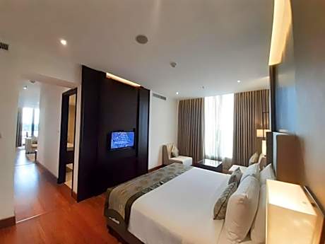Vivanta Suite Including Both Way Airport Transfers