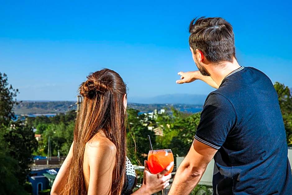 Pinares Panorama Suites & Spa