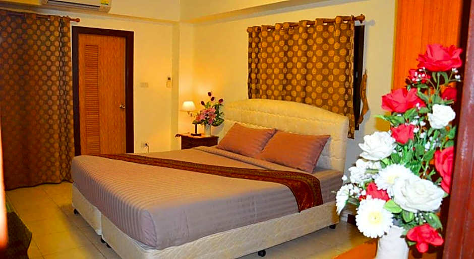 Silver Gold Garden, Suvarnabhumi Airport