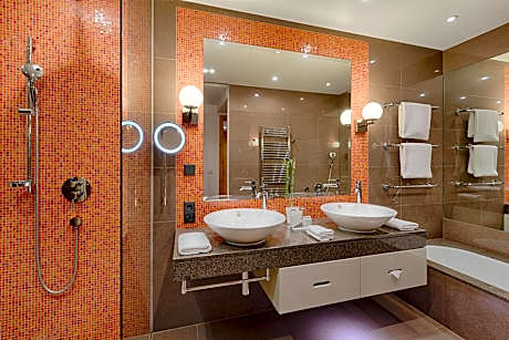 Deluxe Junior Suite