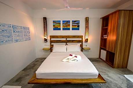 Triple Room with Bathroom