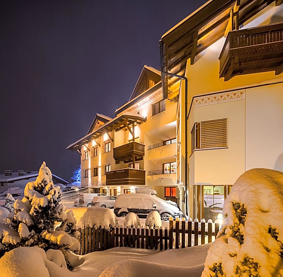 Apart-Hotel Aurora Fiss