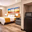 Days Inn & Suites by Wyndham Greater Tomball
