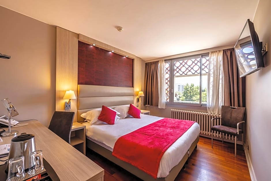 Hotel Les Trois Roses, Meylan Grenoble The Originals Boutique