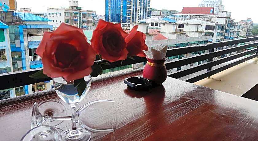 YAMA HOTEL & ROOFTOP BAR