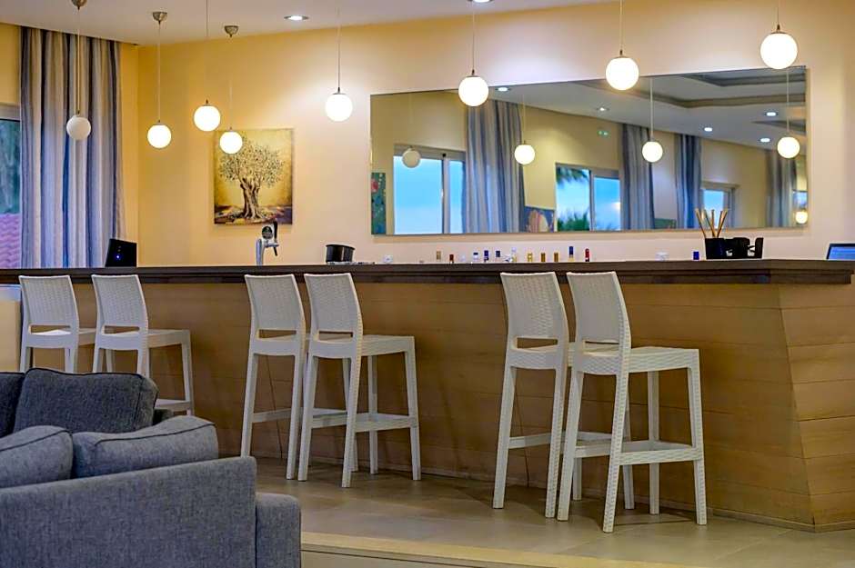 Zeus Hotels Palm Beach