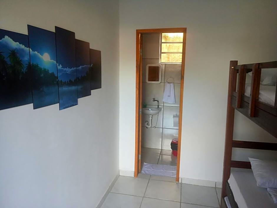 Casa do Mochileiro Airport Hostel & Pousada