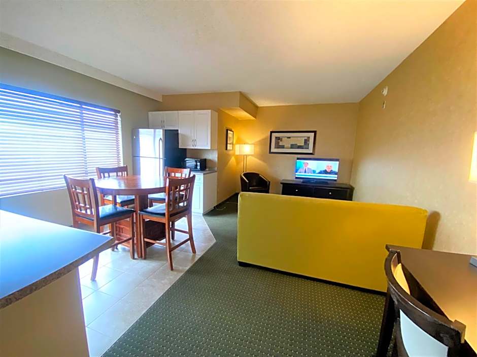 Days Inn & Conference Centre by Wyndham Cranbrook