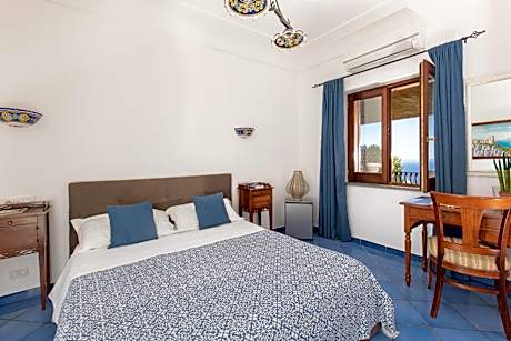 Deluxe Double Room with Sea View