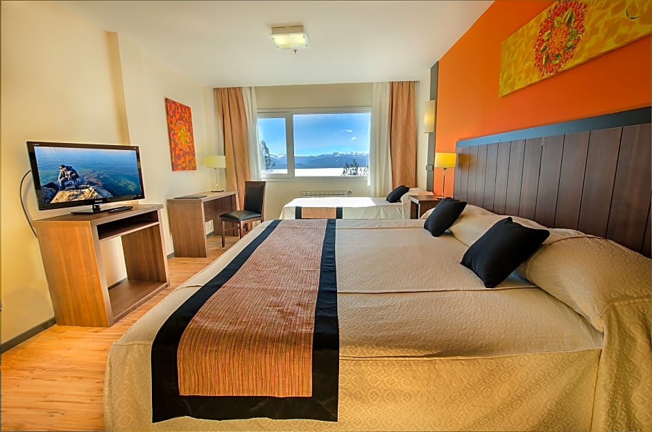 Huinid Pioneros Hotel