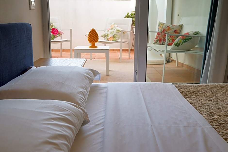 ZIBIBBO SUITES & ROOMS - Aparthotel in Centro Storico a Trapani