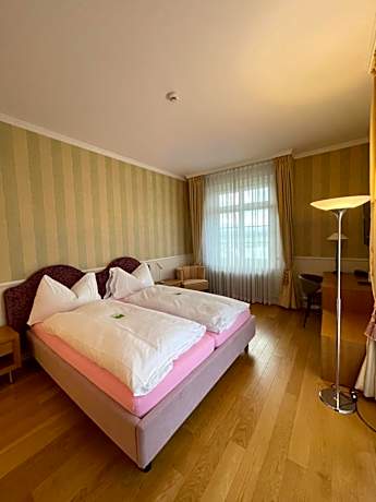 Double or Twin Room with Terrace