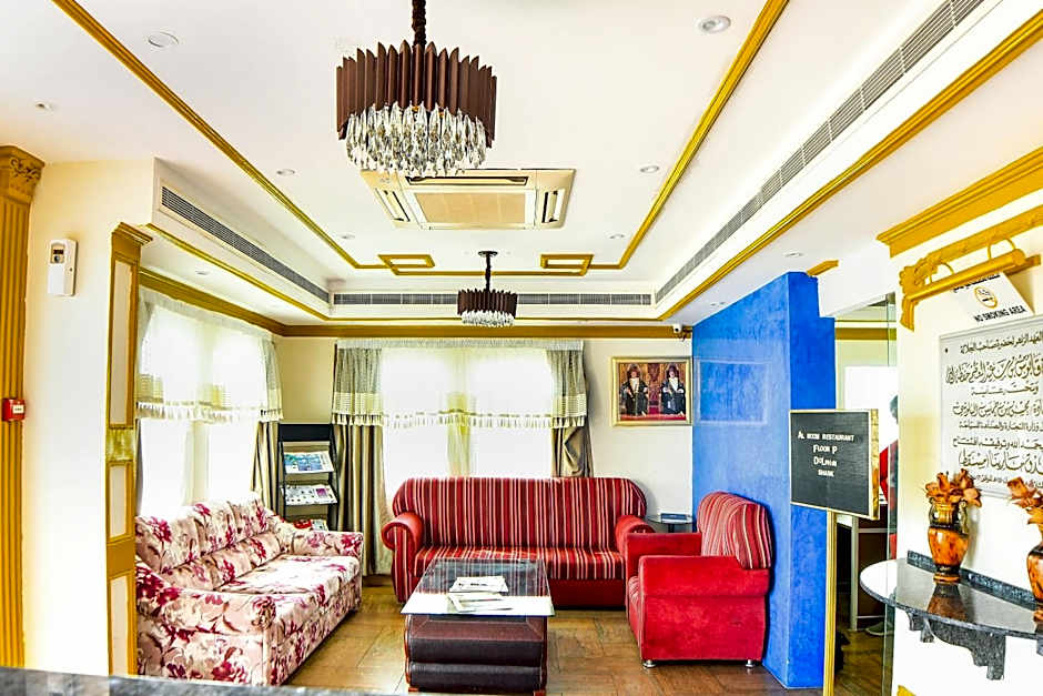OYO 137 Marina Hotel