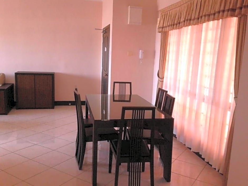 Homestay Marina Court