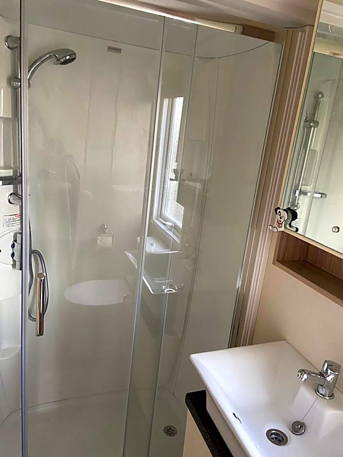 Otters Rural Retreat - Private Hot-Tub & Free Golf for guests included