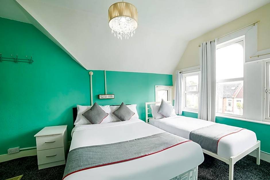 Devine Beach Hotel, Westcliff Southend-On-Sea