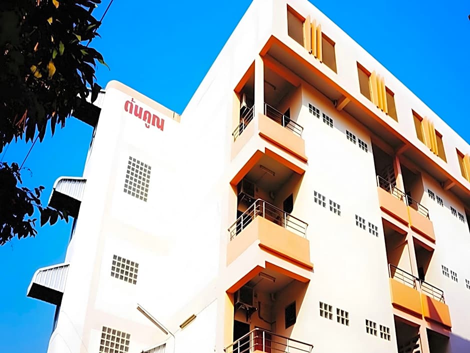 Tonkhoon Hotel