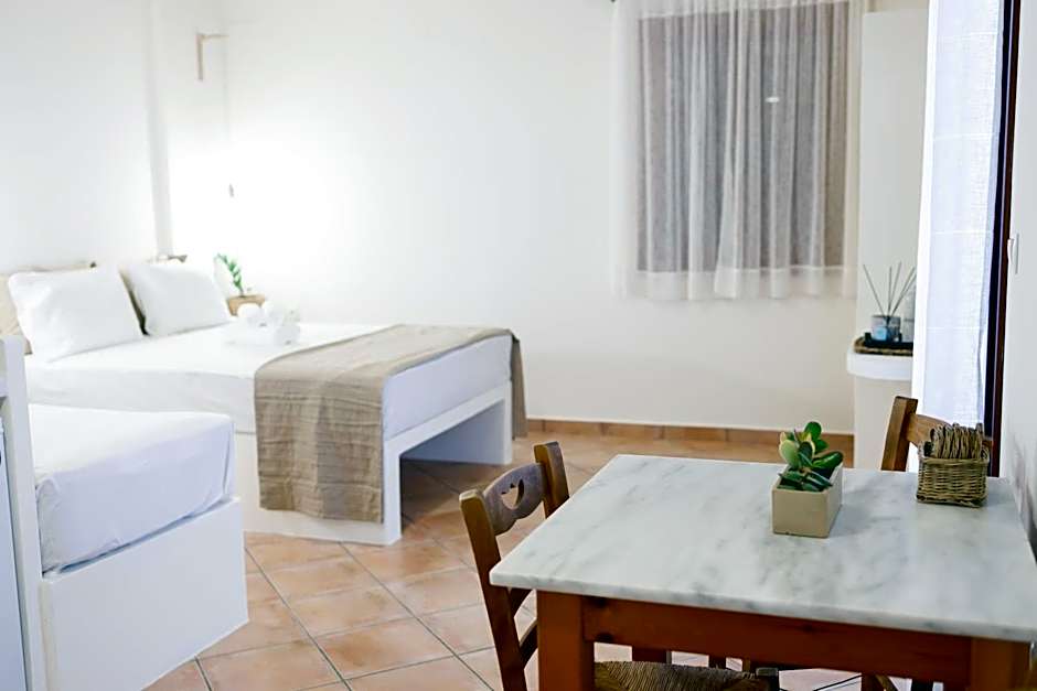 Photo 1 of 4 of Triple Room