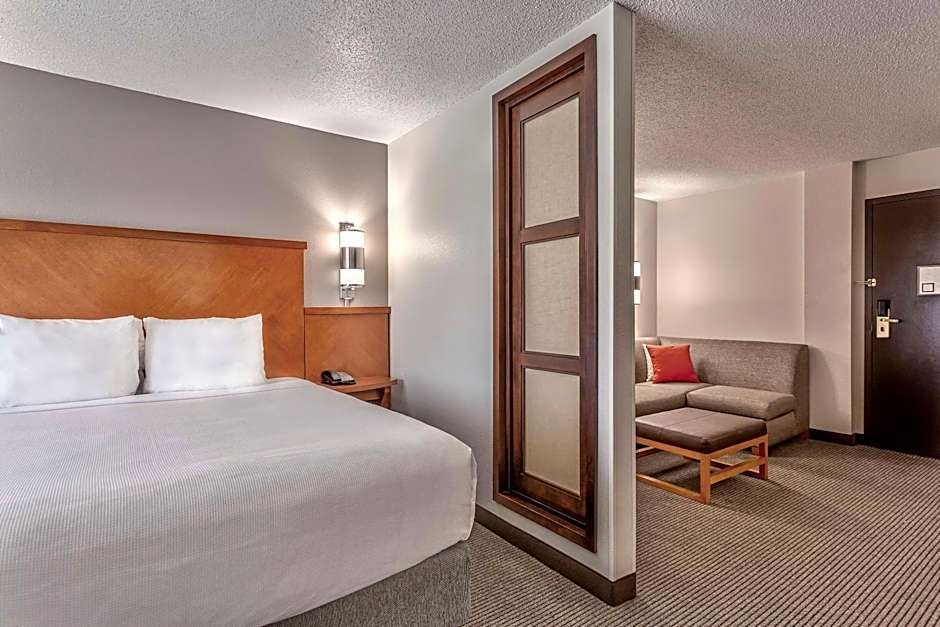 Hyatt Place Overland Park Convention Center
