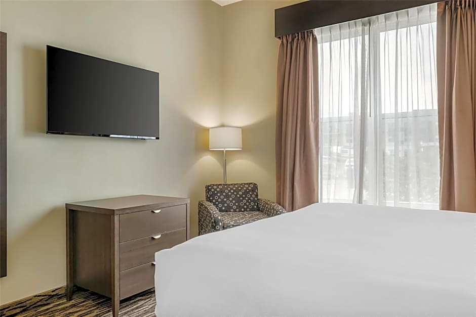 Best Western Plus Bridgewater Hotel & Convention Centre