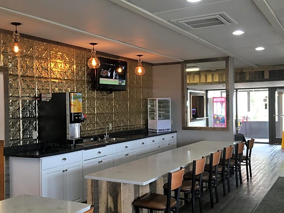Sunlac Inn Lakota