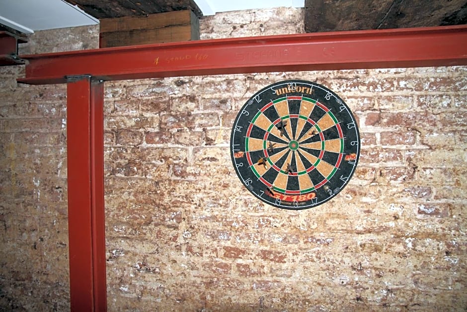 Top-notch apartment along canal in historic centre