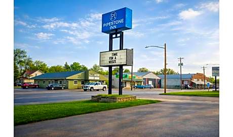 OYO Hotel Pipestone MN, Canterbury Park