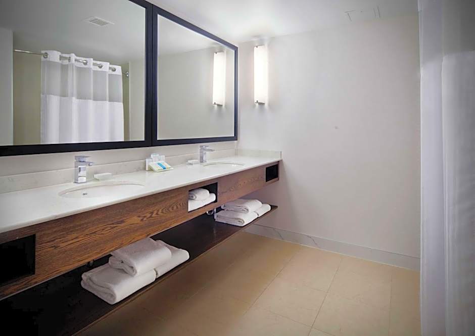 Hilton Garden Inn Montreal Airport