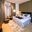 Arch Hotel