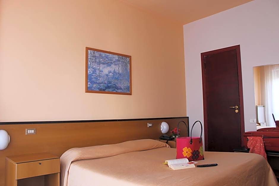 Zdjęcie 1 z 8 — Single Room