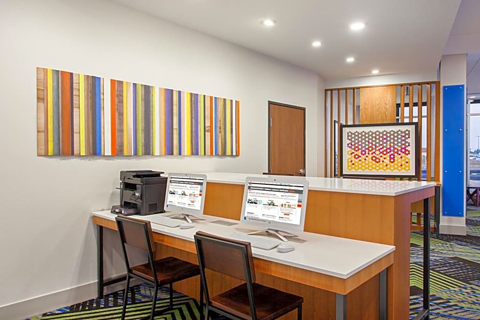 Holiday Inn Express and Suites Moses Lake By IHG