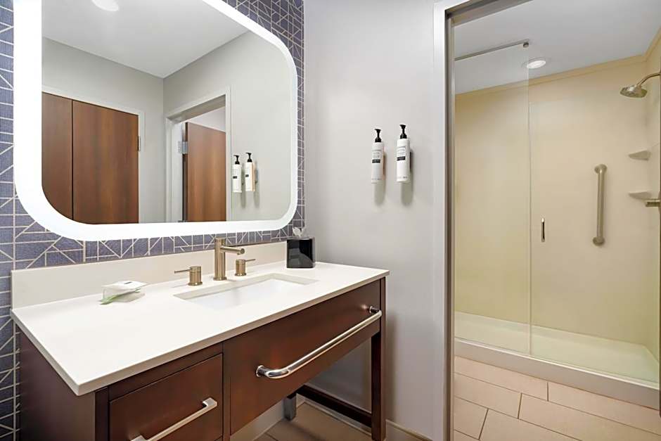 Homewood Suites By Hilton Midland