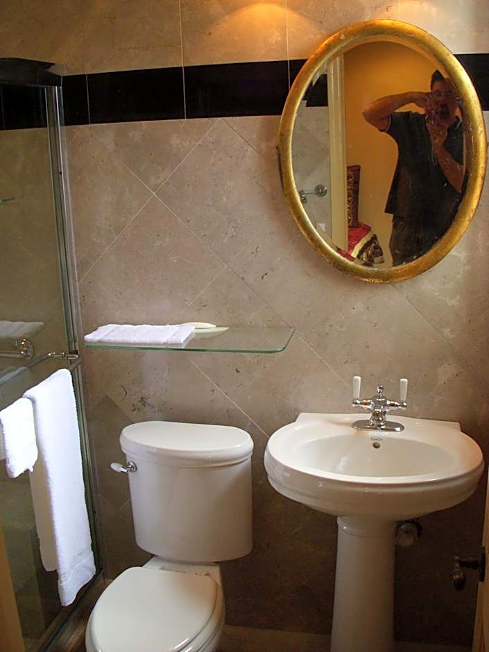 Hyde Park Hotel