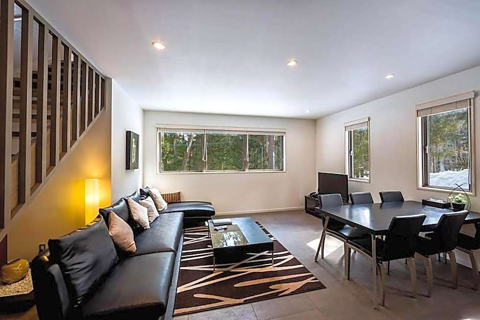 Phoenix Chalets by HHG