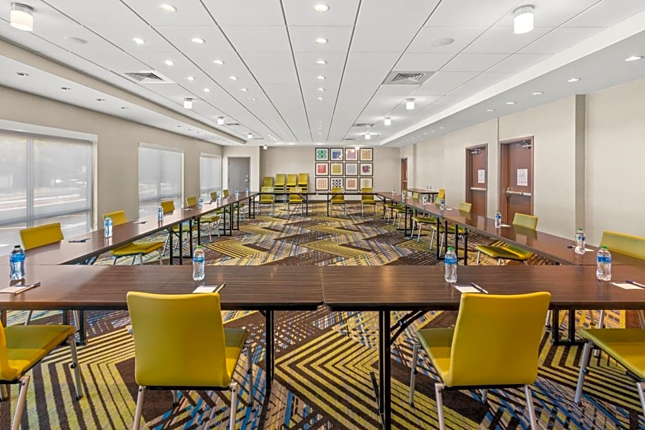 Holiday Inn Express Hotel & Suites Willows By IHG