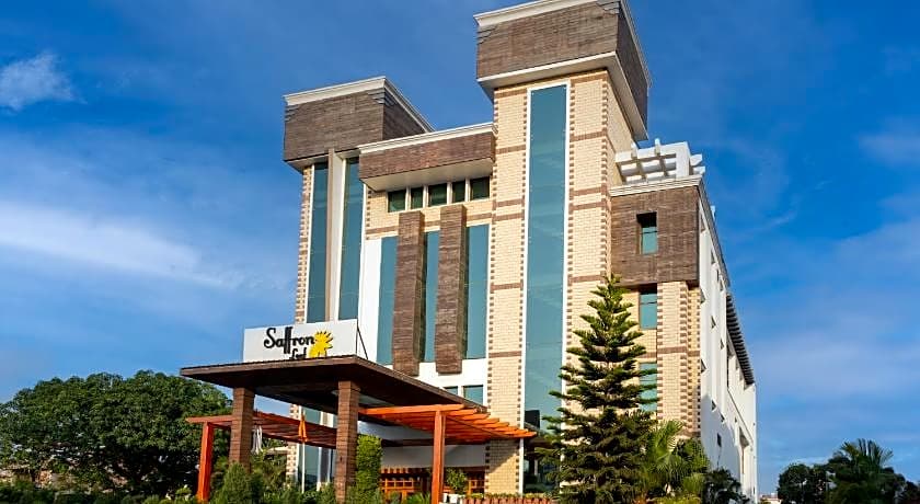 Hotel Saffron Leaf