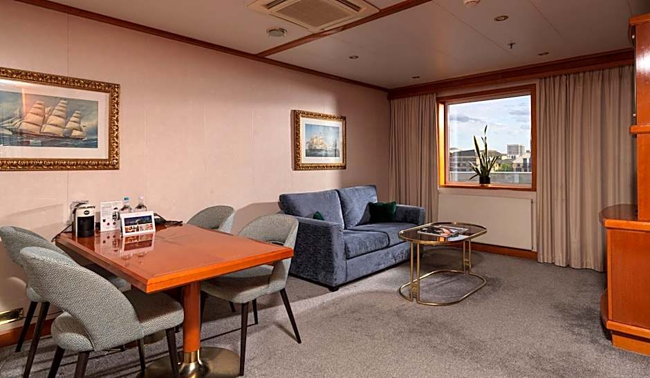 Sunborn London Yacht Hotel