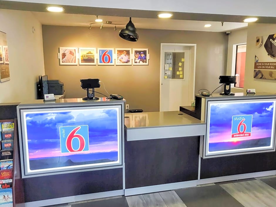 Studio 6-Fresno, CA - Extended Stay