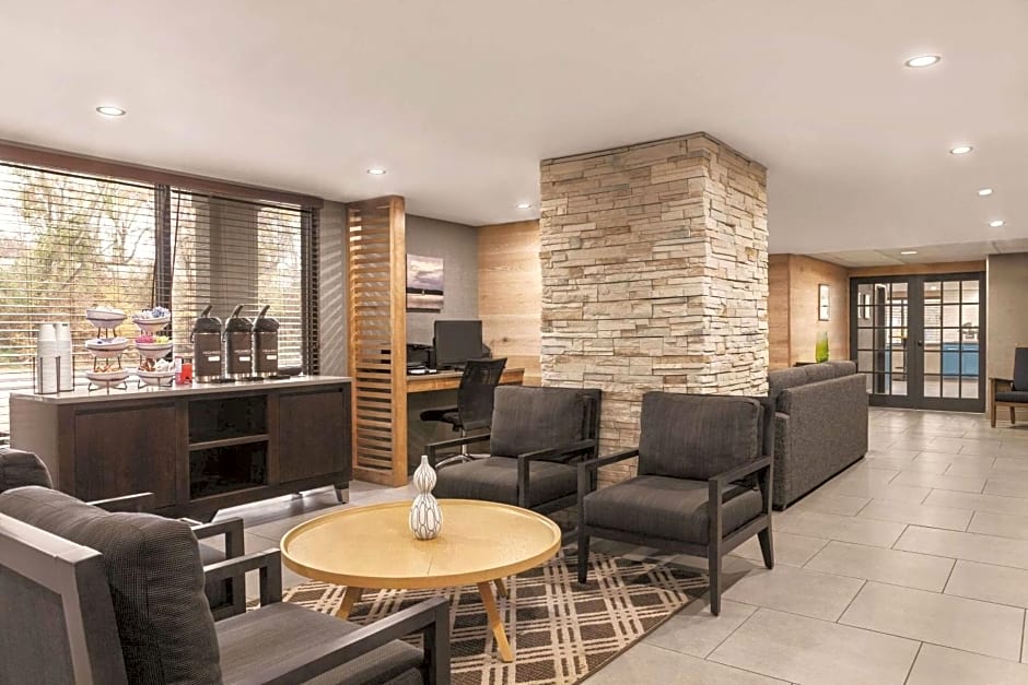 Country Inn & Suites by Radisson, Williamsburg East Busch Gardens , VA