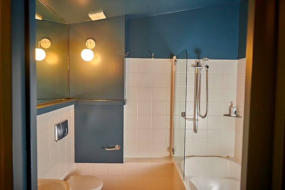 The Central Hotel Queenstown, A Naumi Chapter