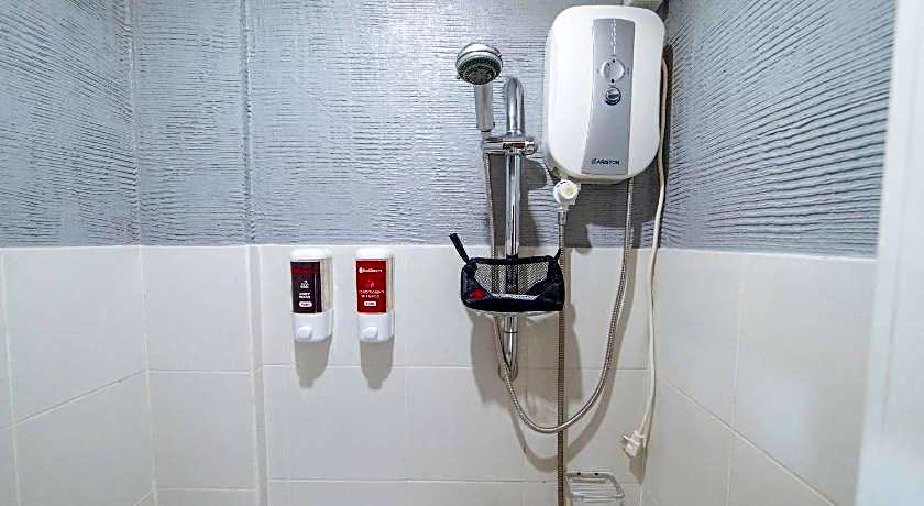 RedDoorz Plus @ Casa Lucia Sindalan San Fernando City Pampanga