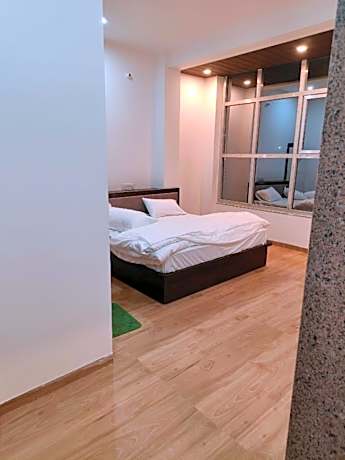 Hotel Anayaa fairview