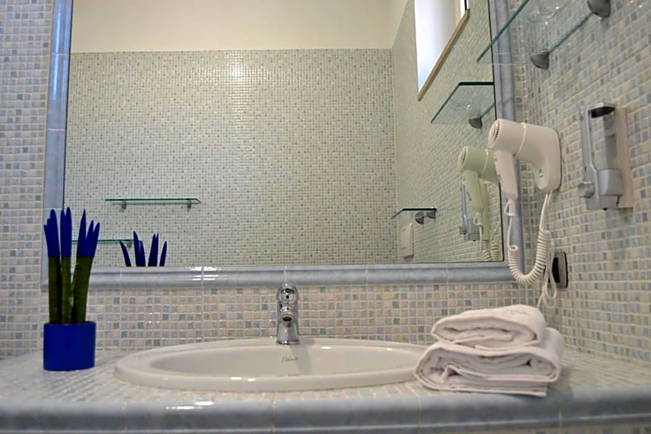 MR Living Bed & Breakfast