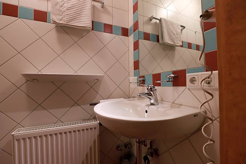Hofgut Langenborn Wohnen auf Zeit möblierte Apartments Aschaffenburg Alzenau Frankfurt
