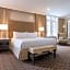 Hilton New Orleans/St. Charles Ave. French Quarter Area